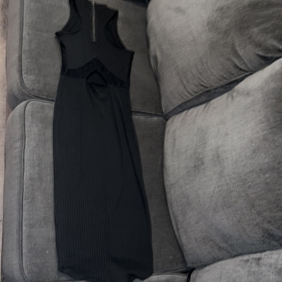 Black mid leg length dress - Picture 4 of 6